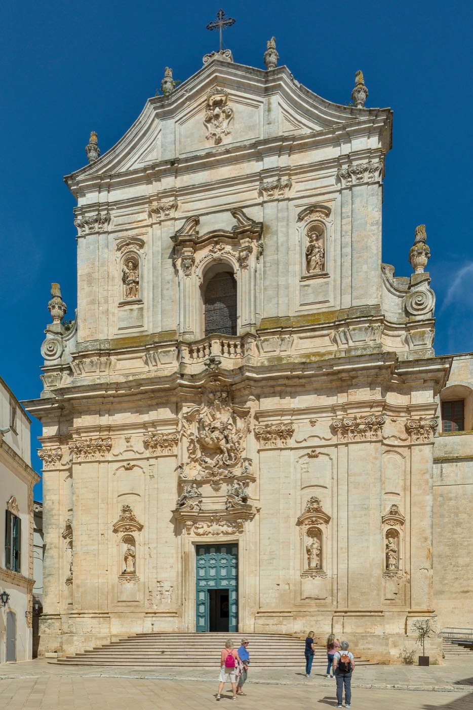 La facciata barocca della Basilica di San Martino